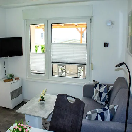 Hideaway Near Castle Views, Cleaning Included Nyaraló *