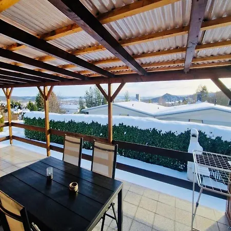 Hideaway Near Castle Views, Cleaning Included Nyaraló *